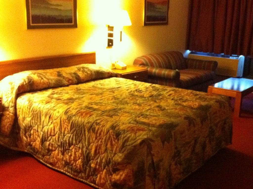Econo Lodge Near Snake River Idaho Falls Exteriör bild